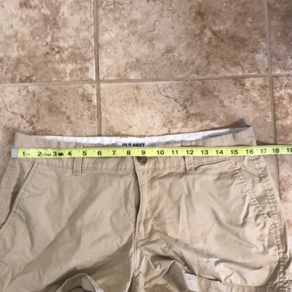 Old Navy shorts - Picture 5 of 6